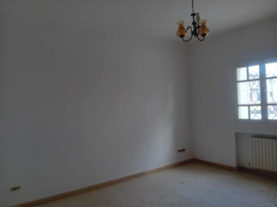 La Marsa El Aouina Vente Appart. 4 pices Un appartement s3  cit les palmerais