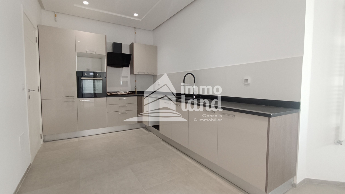 La Marsa El Aouina Vente Appart. 4 pices Appartement s3 jamais habit  la soukra