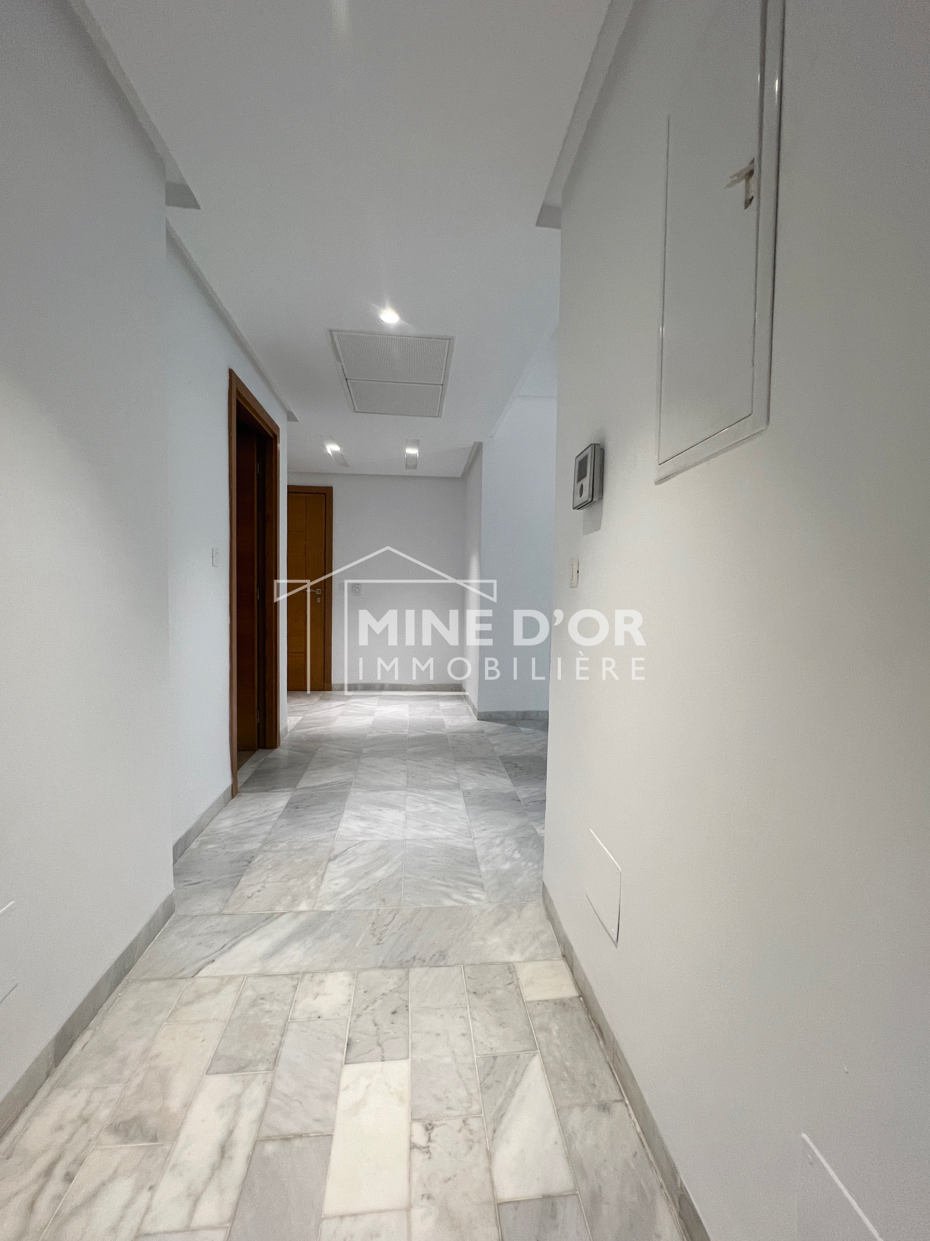 Cite El Khadra Zone urbaine nord Vente Appart. 3 pices Appartement s2 au centre urbain