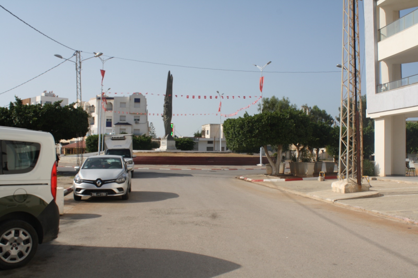 Hammam Chatt&nbsp;Hammam Chatt&nbsp;Vente&nbsp;Surfaces&nbsp;Gps  local commercial rond point essamba