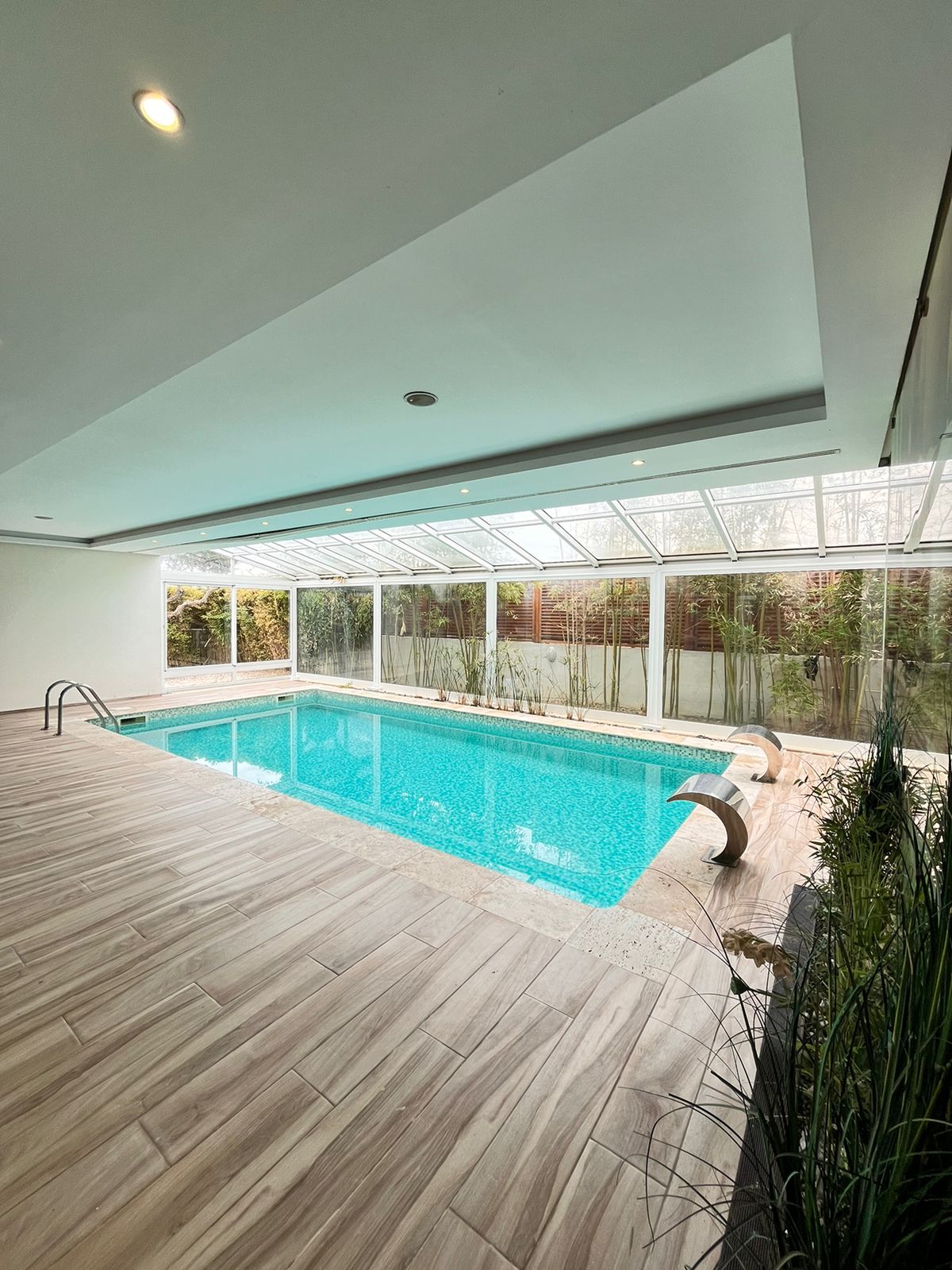 La Soukra Chotrana 1 Vente Appart. 4 pices S3 spacieux superficie 214m