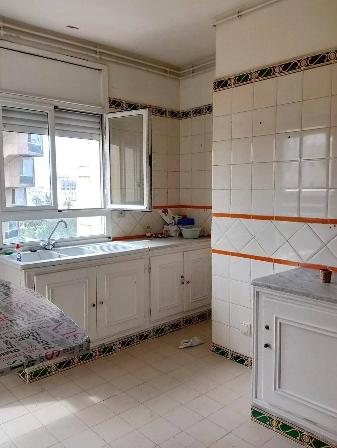 Bab Bhar Bab Bhar Vente Appart. 5 pices+ Un appartement s4 de 154 mtres carrs