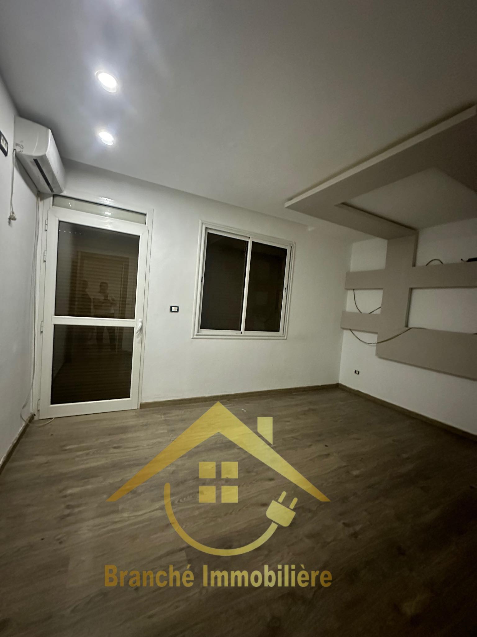 El Omrane Superieur Cite Ibn Khaldoun I Vente Appart. 4 pices Un appartement s3 retap  neuf