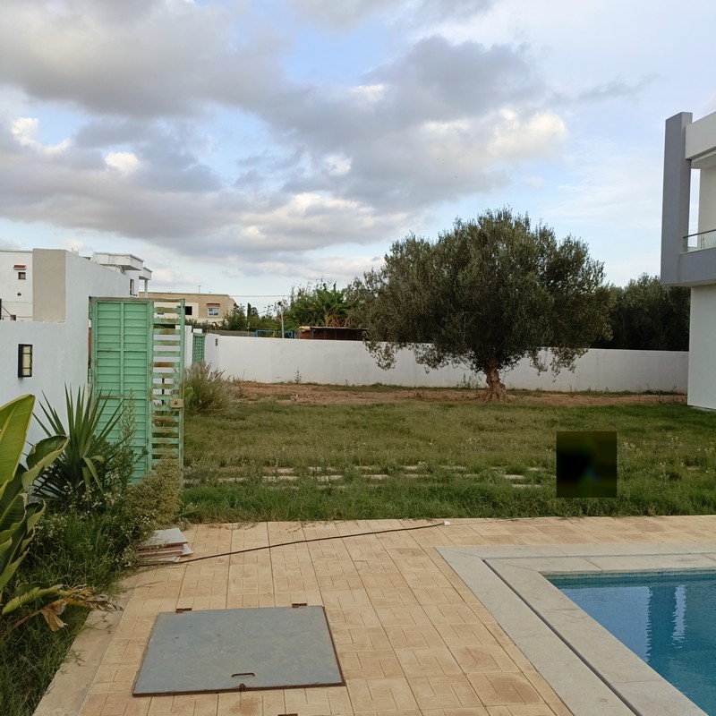 Hammamet Hammamet Vente Maisons Av villa de 1000m avec pisicine s5  hammamet sud