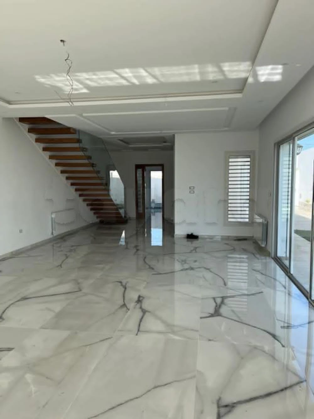 Raoued Ariana Essoughra Vente Appart. 3 pices 300 m2 chotrana 3