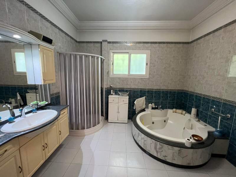 Hammamet Hammamet Vente Maisons V380 villa karam corniche tt