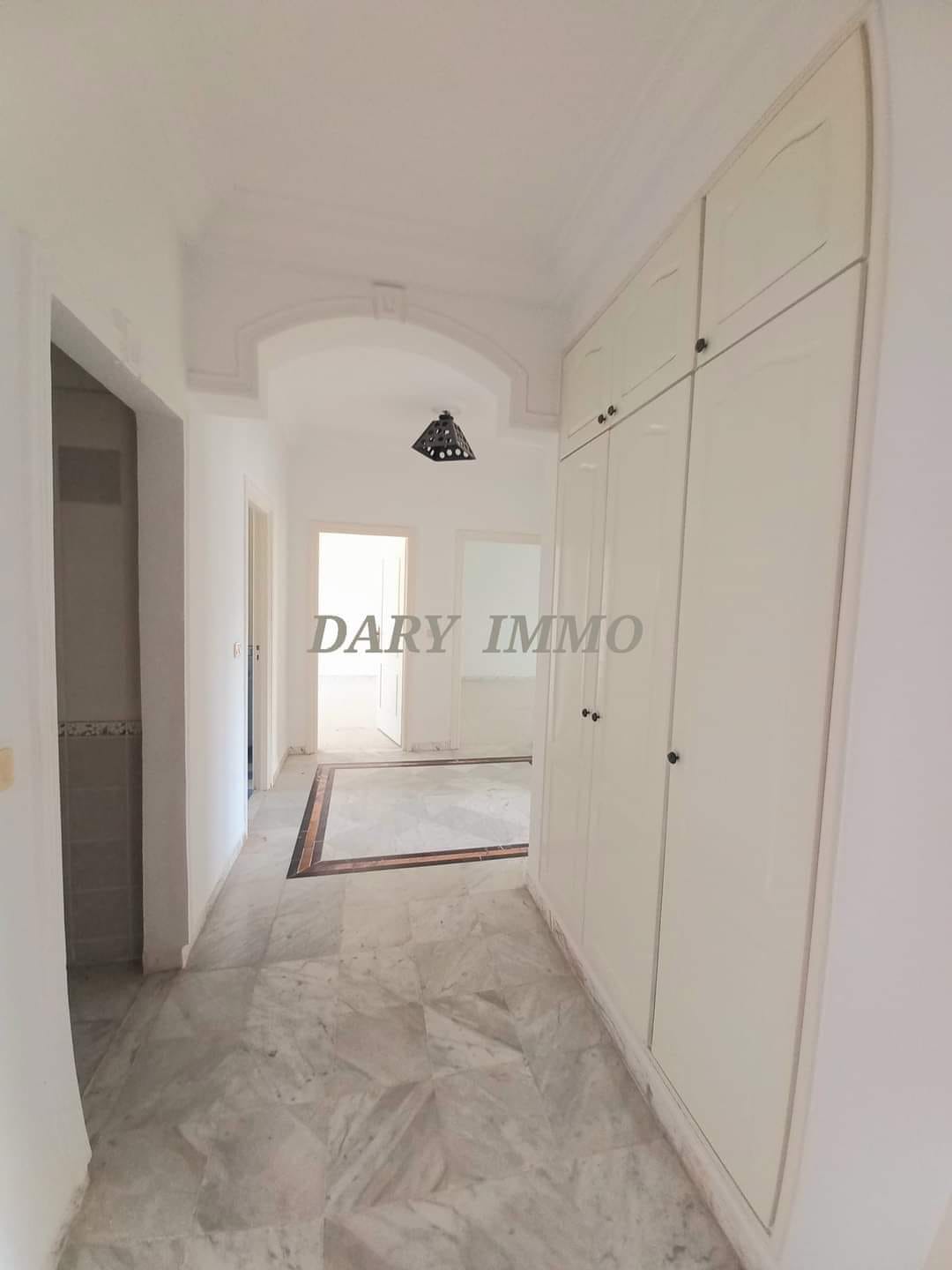 La Soukra La Soukra Vente Appart. 4 pices Un appartement s3 vide  la soukra