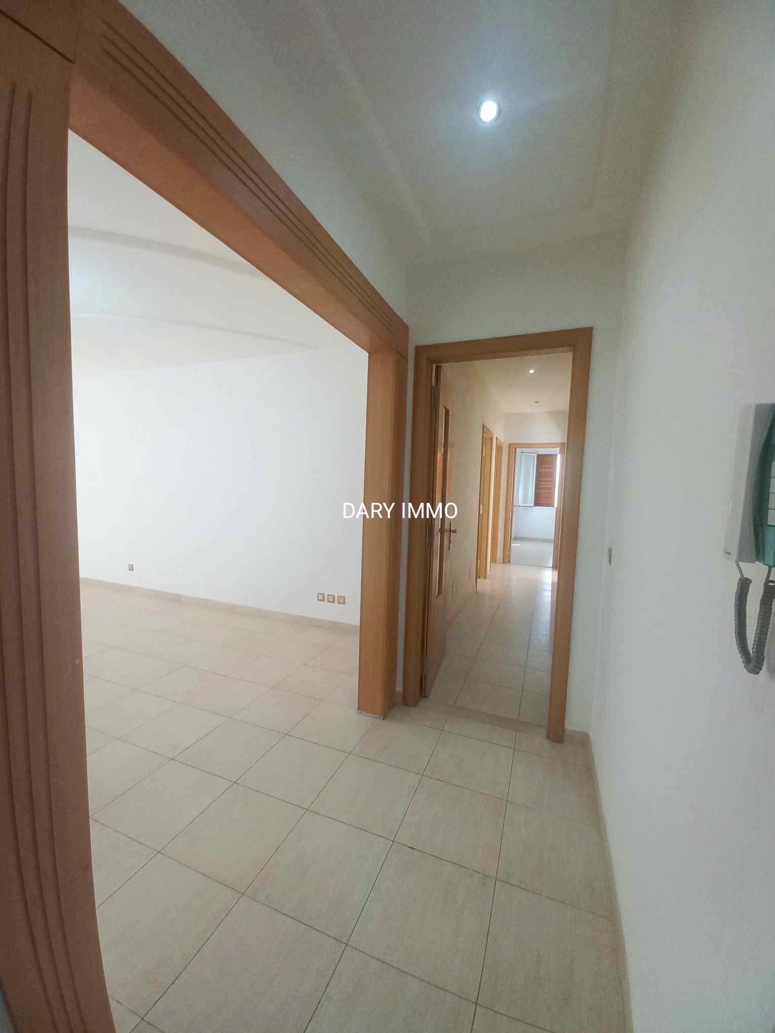 Ariana Ville El Menzah 7 Vente Appart. 5 pices+ Un appartement s4  el menzah 7 bis