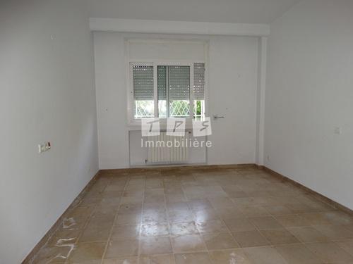 Ariana Ville El Menzah 8 Vente Appart. 4 pices Appartement au rdc  el menzah 8 s3