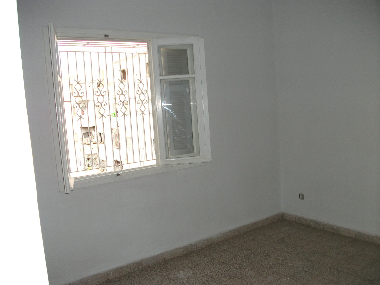 Sfax Ville Sfax Vente Appart. 3 pices Apparemment sfax 2000