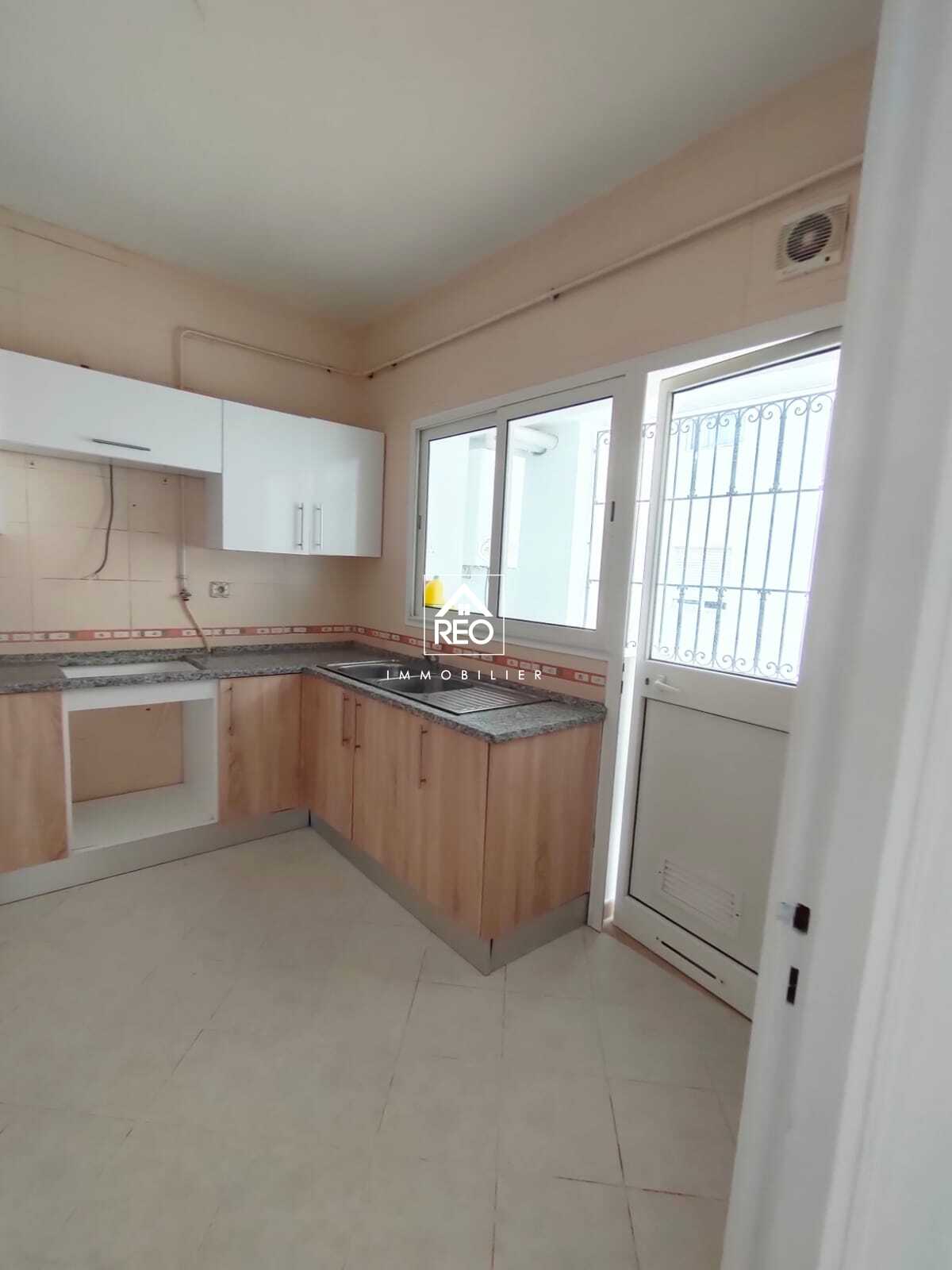 Ariana Ville Cite Ennasr 2 Vente Appart. 3 pices A un appartement s3