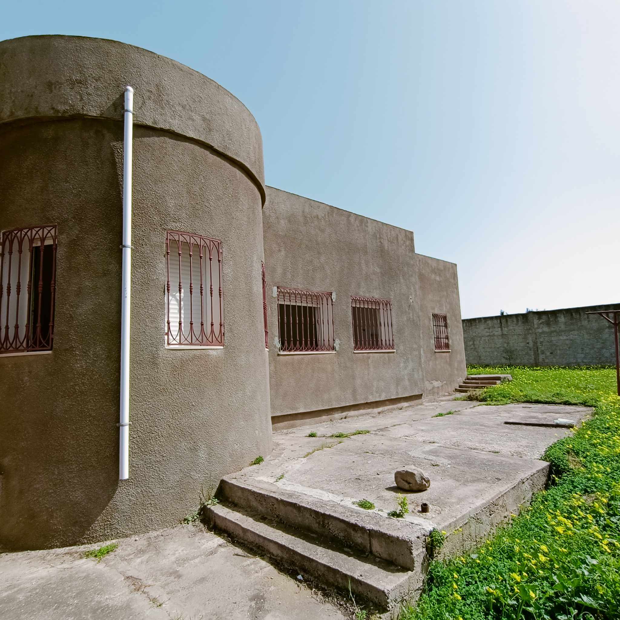 Sidi Thabet Bejaoua 2 Vente Maisons Villa 400m2 avec terrain 3000m2