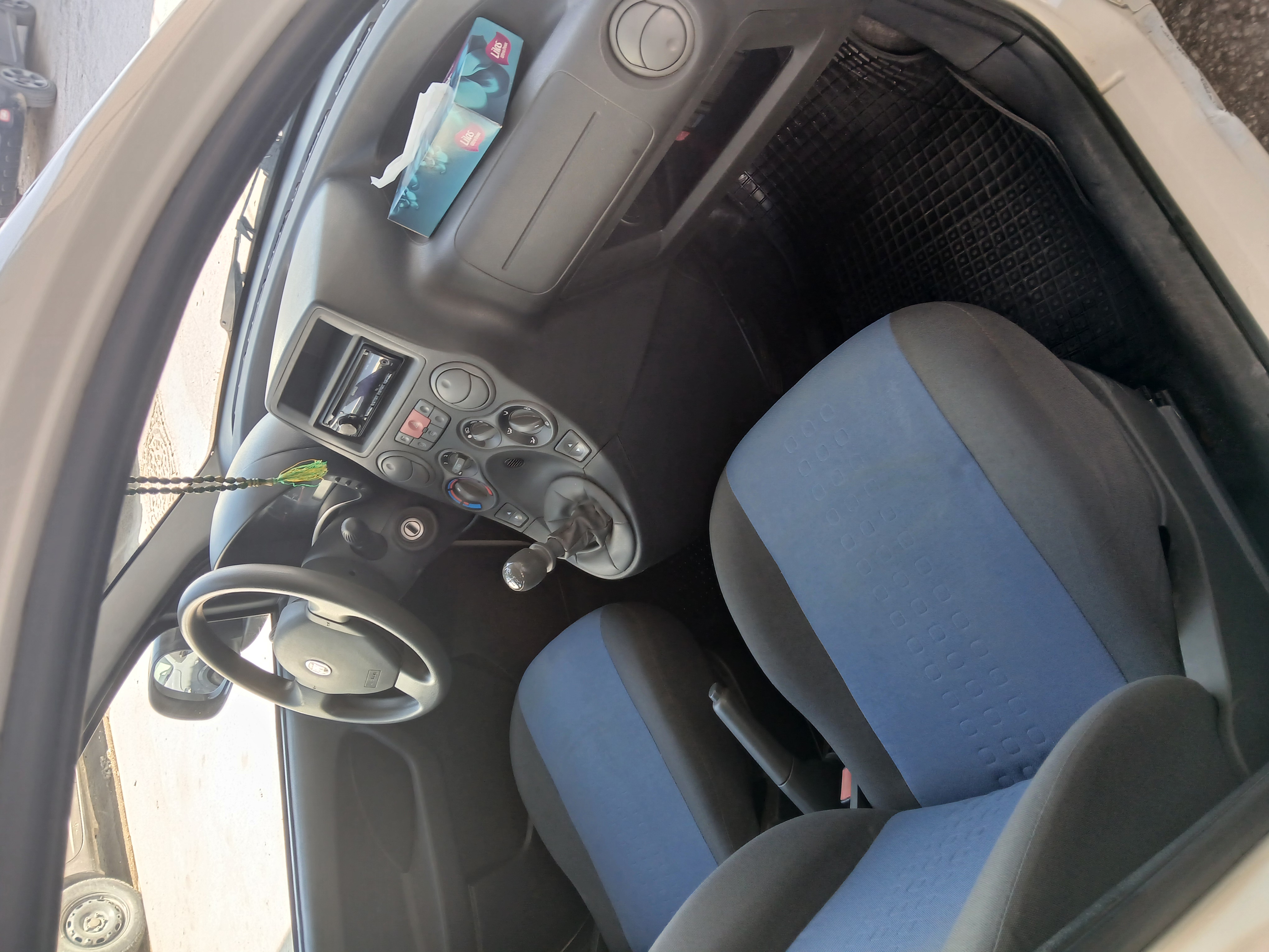 Bab Souika Bab Souika Fiat Panda Fiat panda