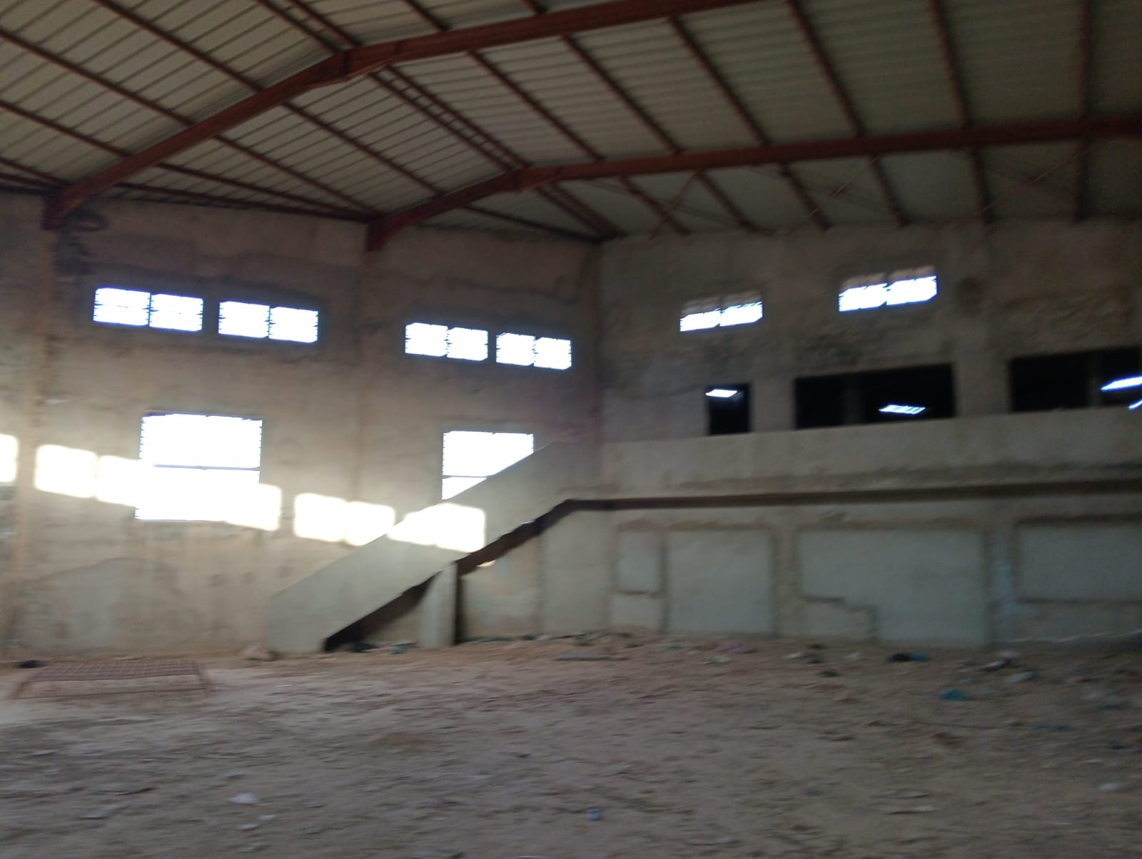 Sfax Sud El Aouabed Vente Surfaces Usine vaste