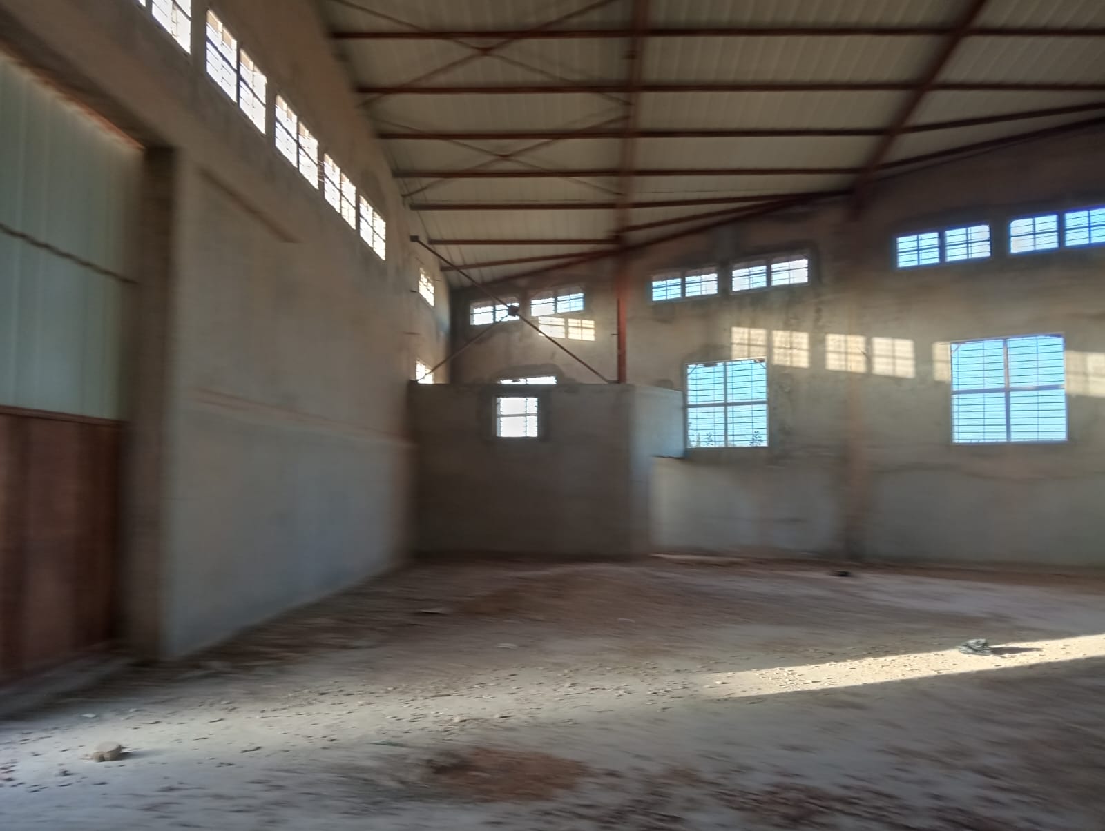 Sfax Sud El Aouabed Vente Surfaces Usine vaste