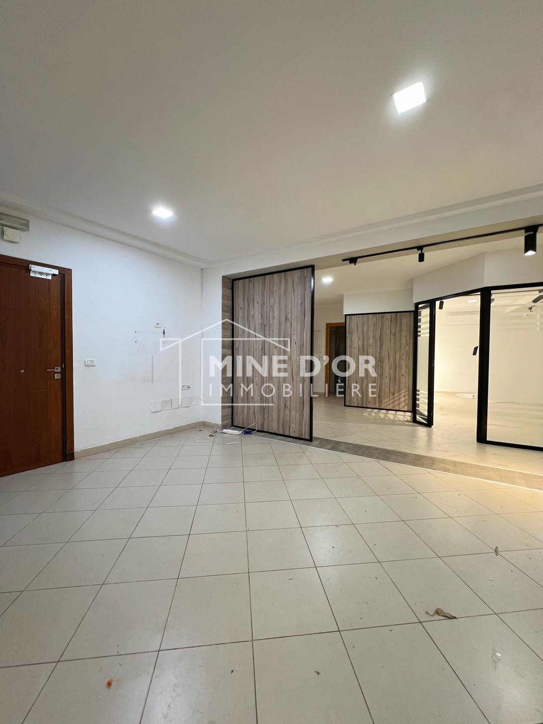 Cite El Khadra Zone urbaine nord Bureaux & Commerces Bureau Bureau en 7 espaces 200m2 au centre urbain nord