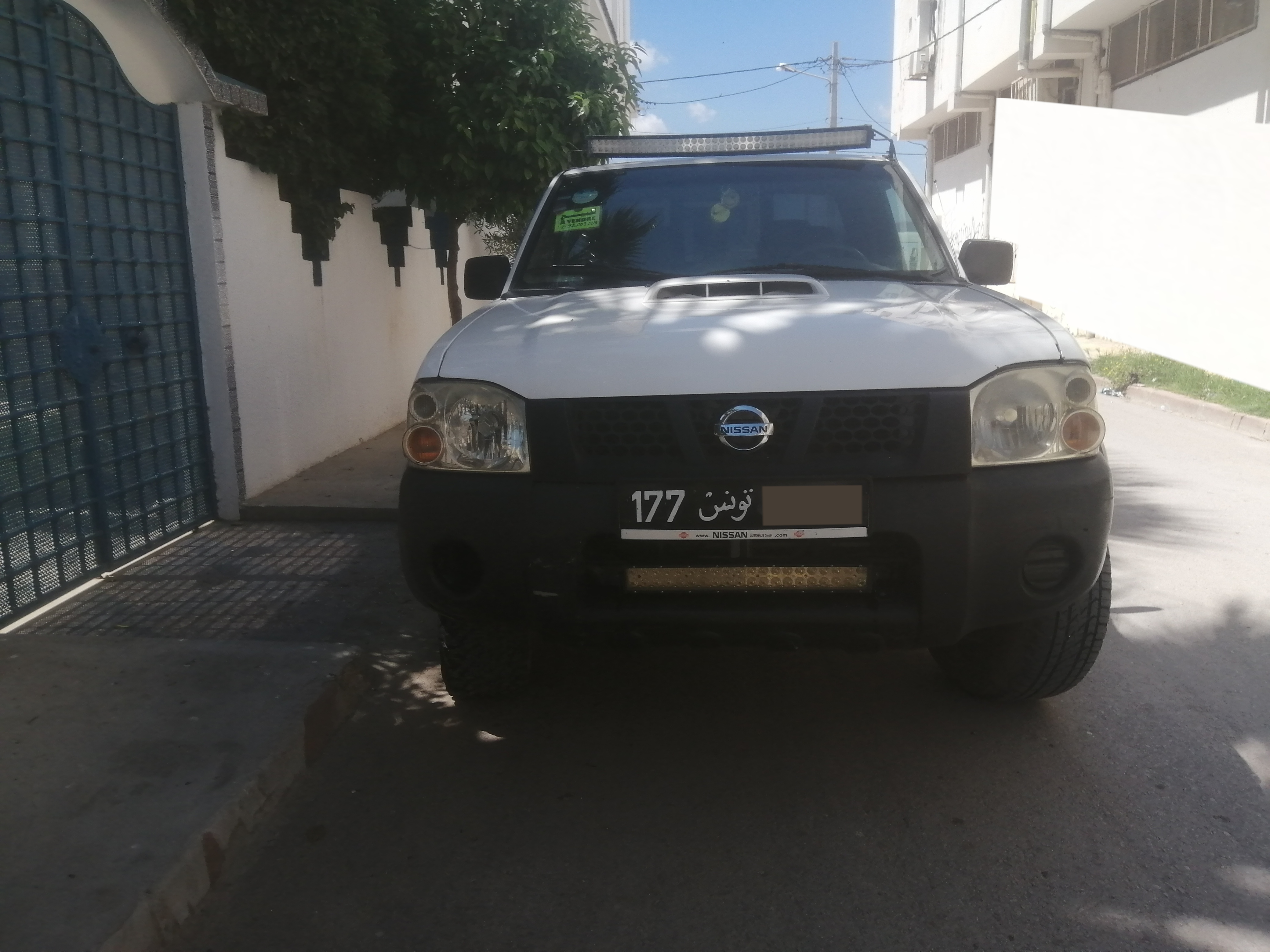 Bizerte Nord Bizerte Nissan Navara Nissan 4x4 d22 pickup np300 4x4 hardbody