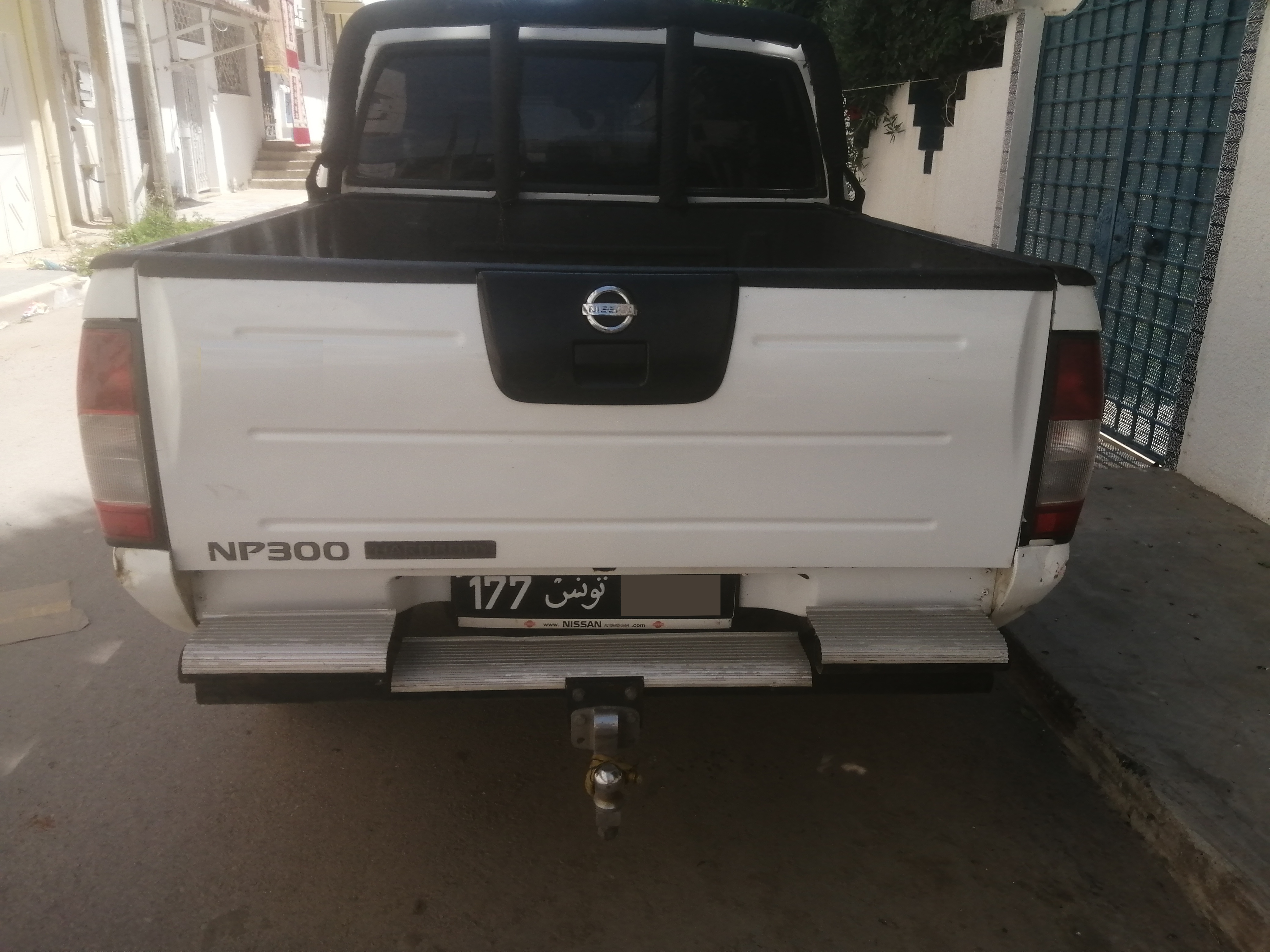 Bizerte Nord Bizerte Nissan Navara Nissan 4x4 d22 pickup np300 4x4 hardbody
