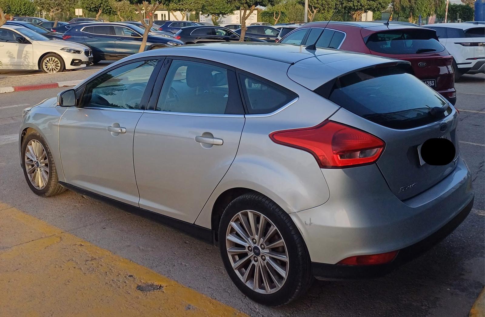 Ariana Ville Cite Ennasr 1 Ford Focus Ford focus titanium 2017