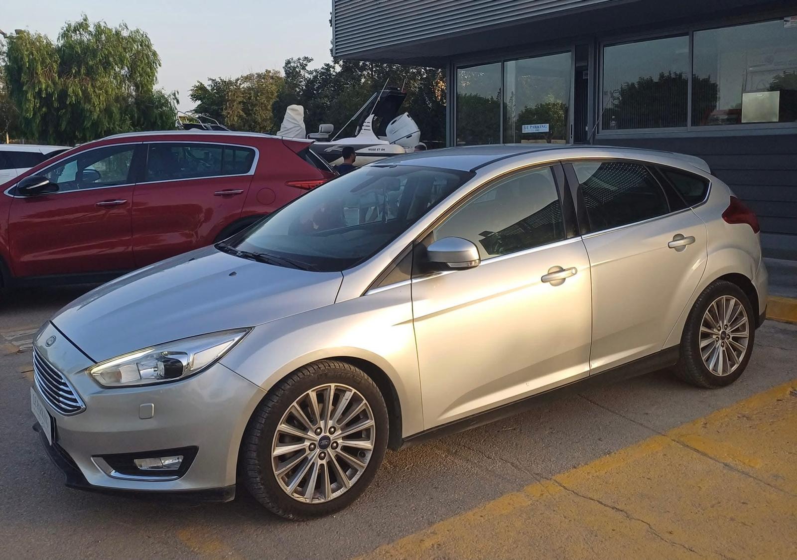 Ariana Ville Cite Ennasr 1 Ford Focus Ford focus titanium 2017