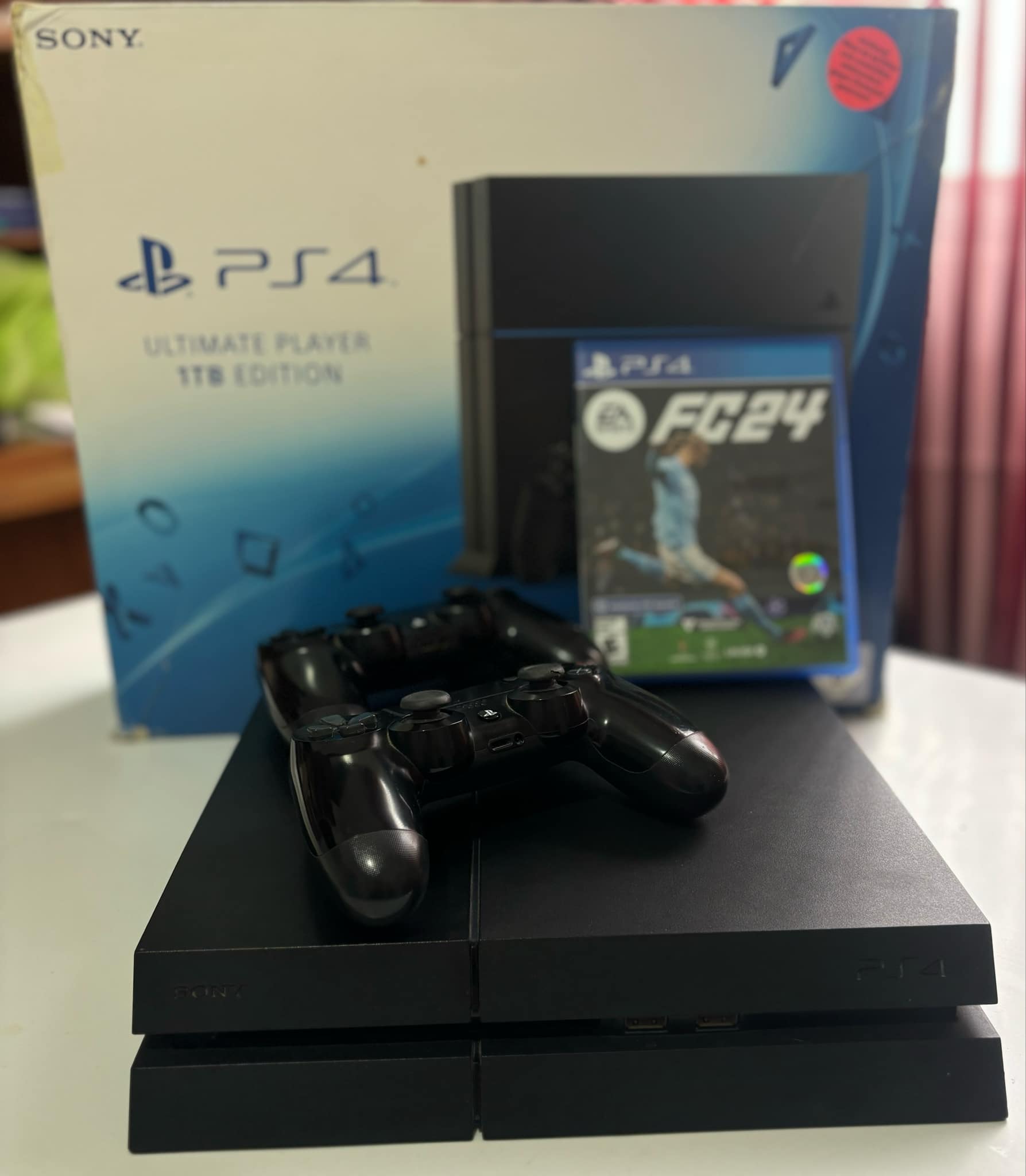 Ariana Ville El Menzah 6 Playstation Autre Ps4 1to 2manettes cd