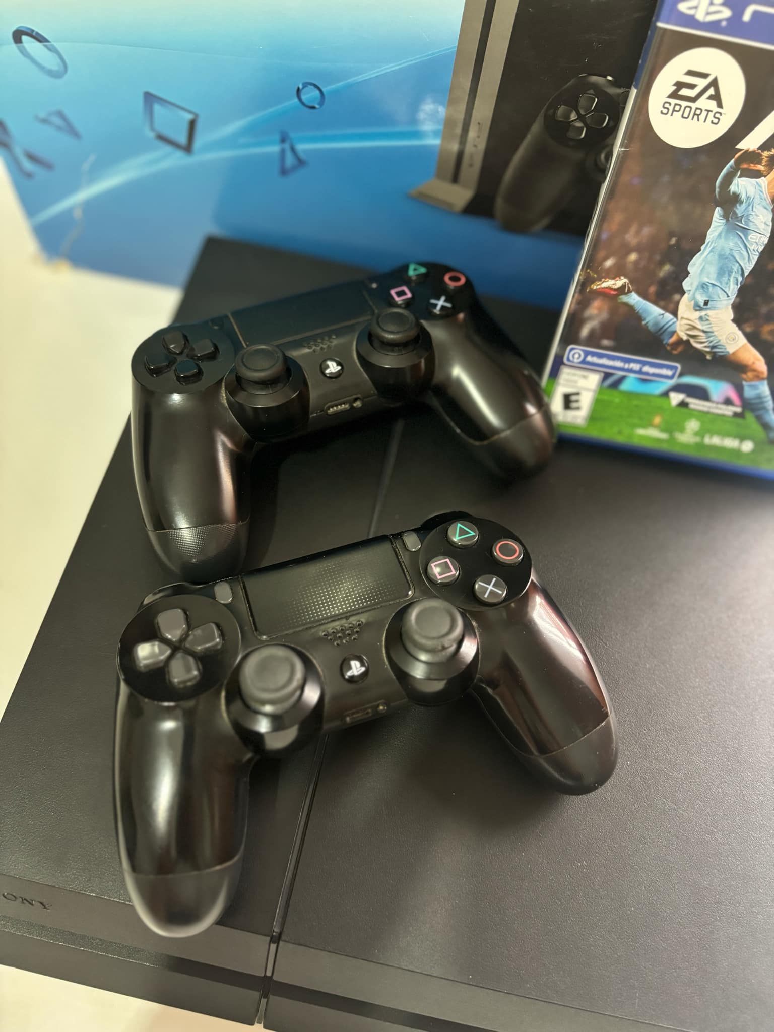 Ariana Ville El Menzah 6 Playstation Autre Ps4 1to 2manettes cd