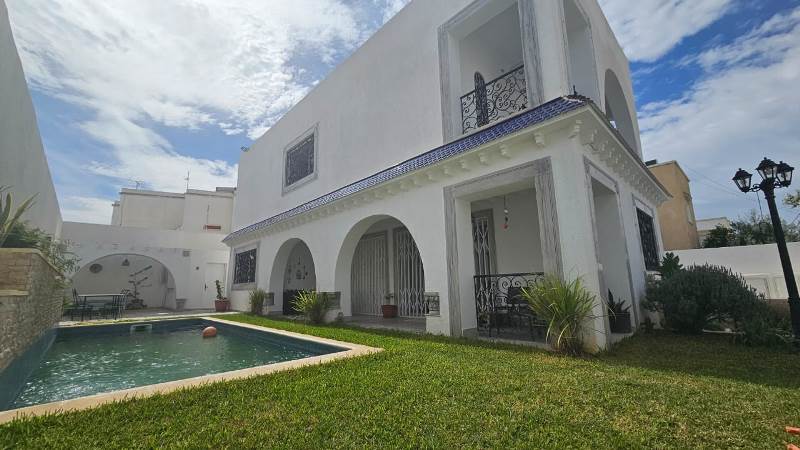 Ariana Ville Ariana Vente Appart. 4 pices Villa la fumeterre rf v2770