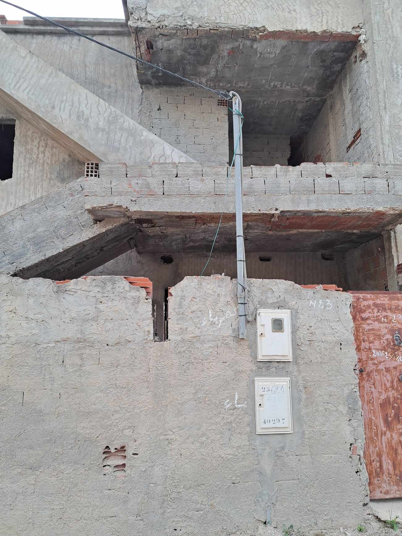 Raoued Cite Ennkhilet Vente Maisons Villa inachve a ennkhilet