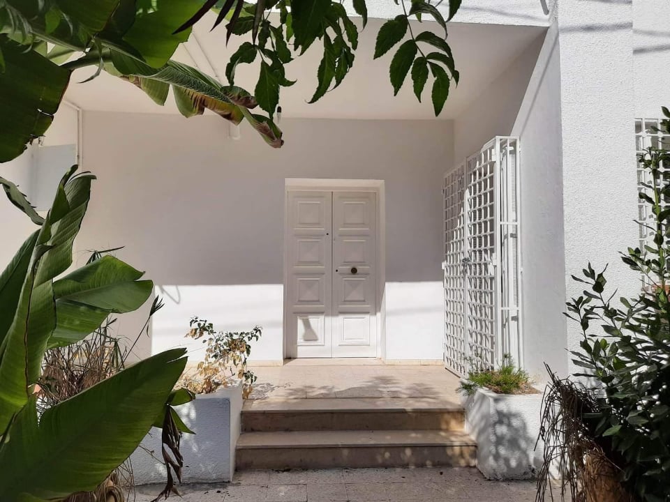 Ariana Ville Cite Ennouzha Vente Appart. 4 pices Joli villa  cit ennouzha ariana