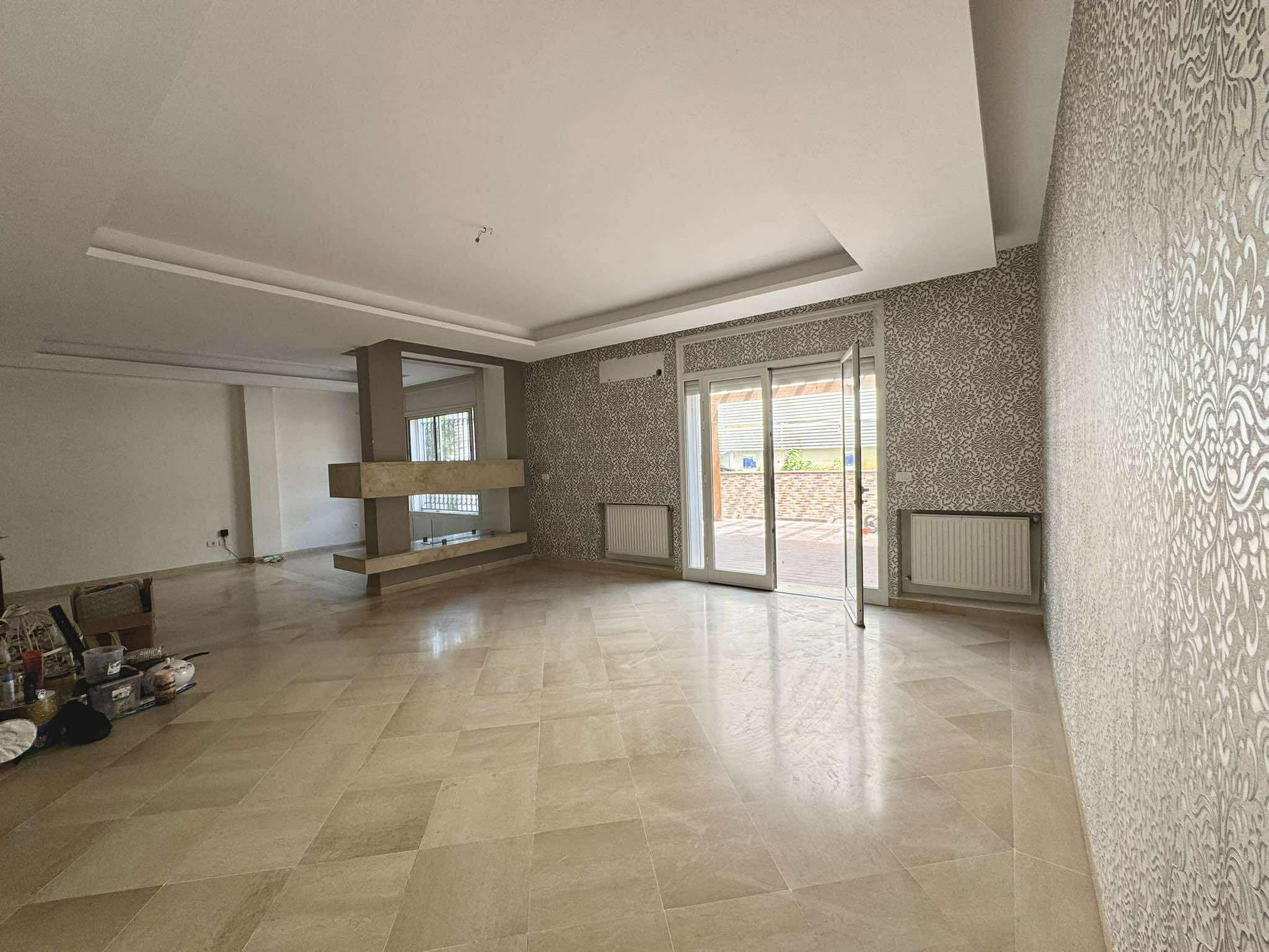 Ariana Ville Riadh Landlous Vente Appart. 4 pices S3 au rdc 670 md avec jardin  riadh andalouse