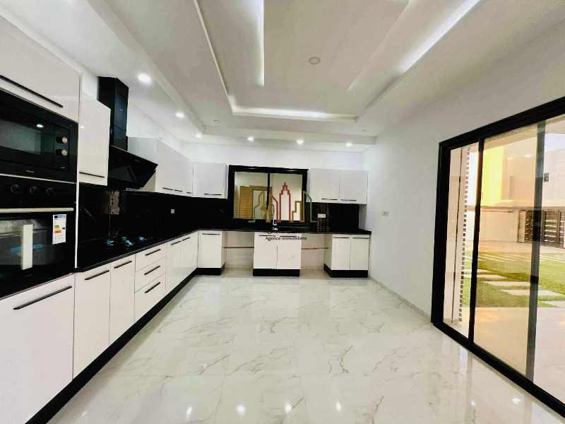 Hammamet Hammamet Vente Appart. 5 pices+ V563 villa versace villa luxe