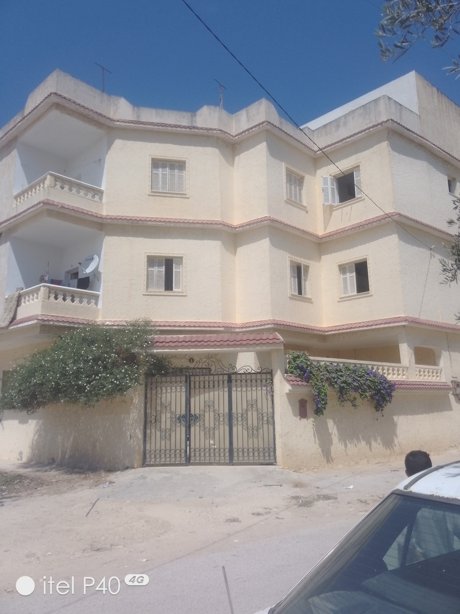 Ras Jebel&nbsp;Cite Bir Ezzaarour&nbsp;Vente&nbsp;Maisons&nbsp;A saisir des appartements