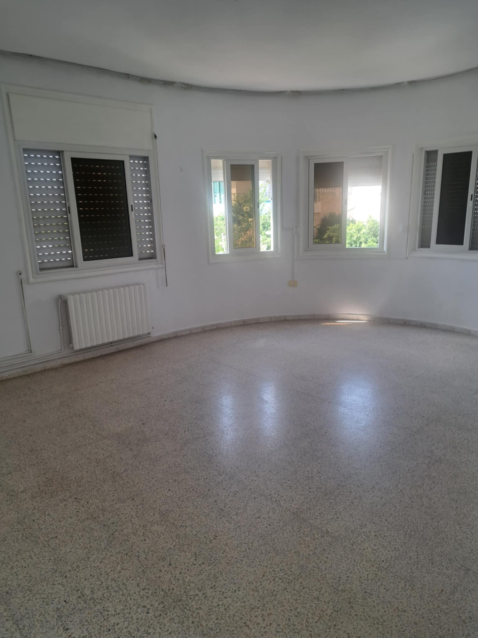 Ariana Ville Nouvelle Ariana Vente Appart. 3 pices Villa  nouvelle ariana de surface 423 m2 tfi