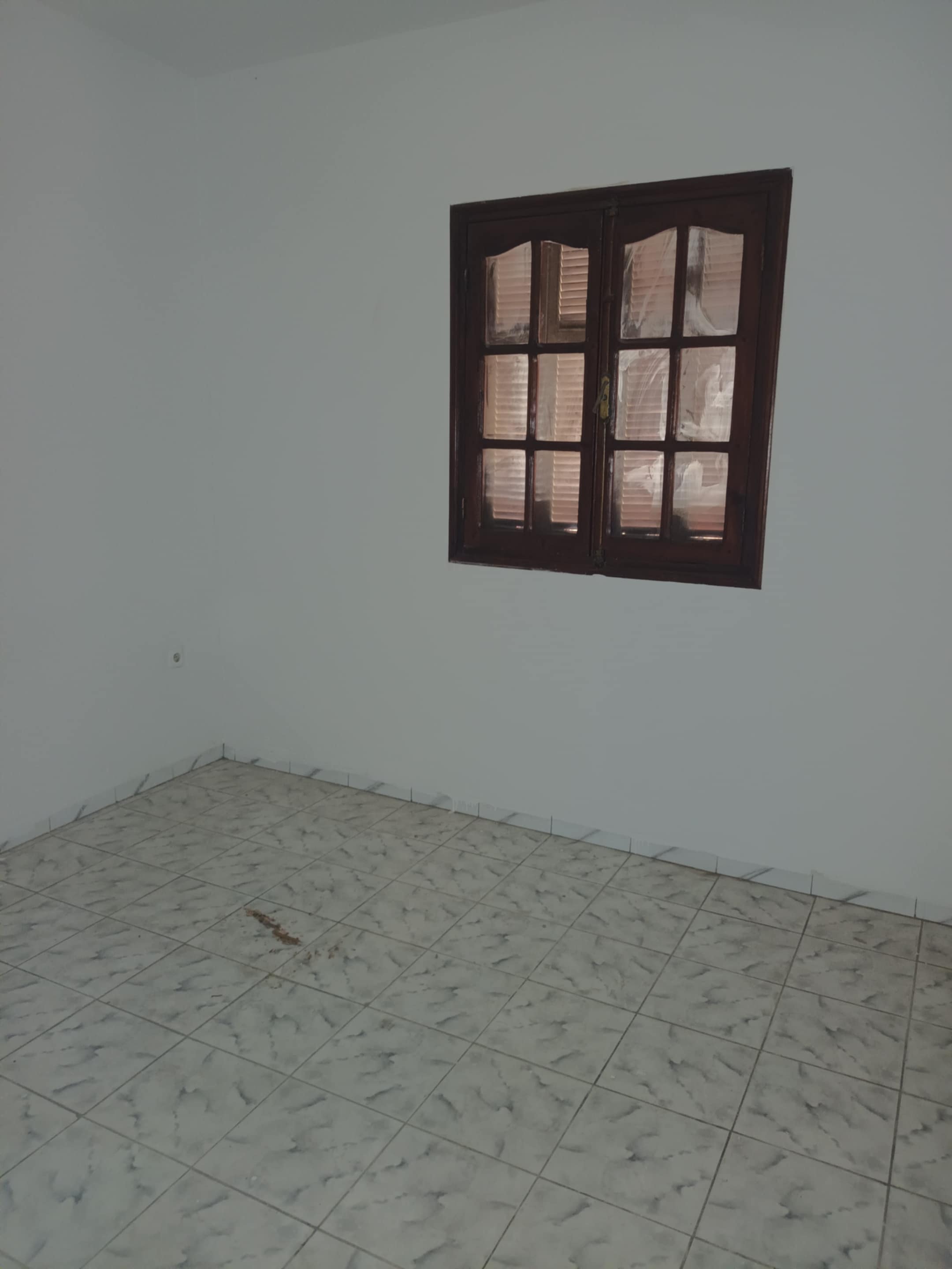 Bizerte Nord Bizerte Vente Appart. 1 pice Deux maisons  sur la route principale  bizerte