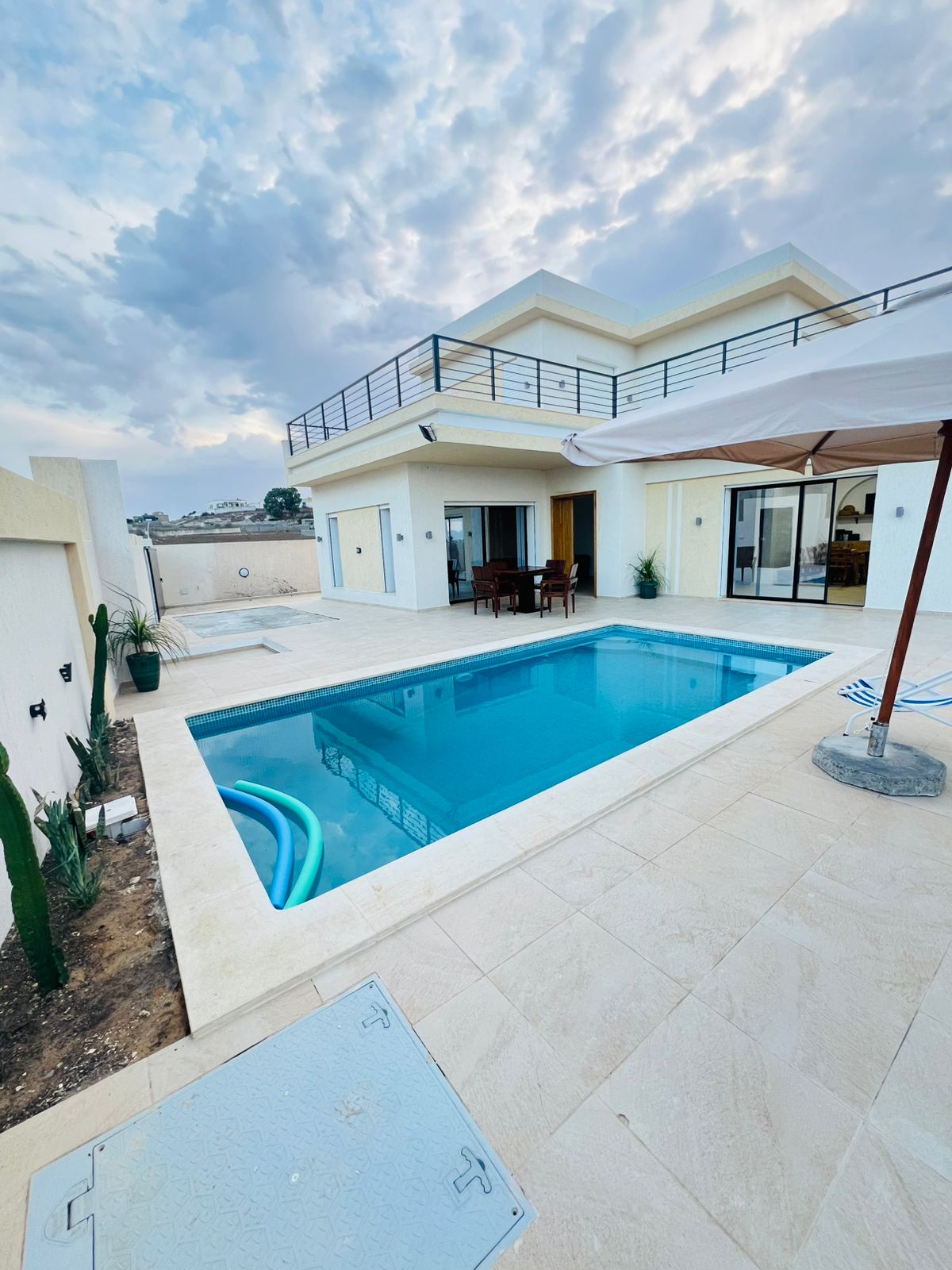 Kelibia Kelibia Vente Maisons Luxueuse villa avec piscine a plage kelibia