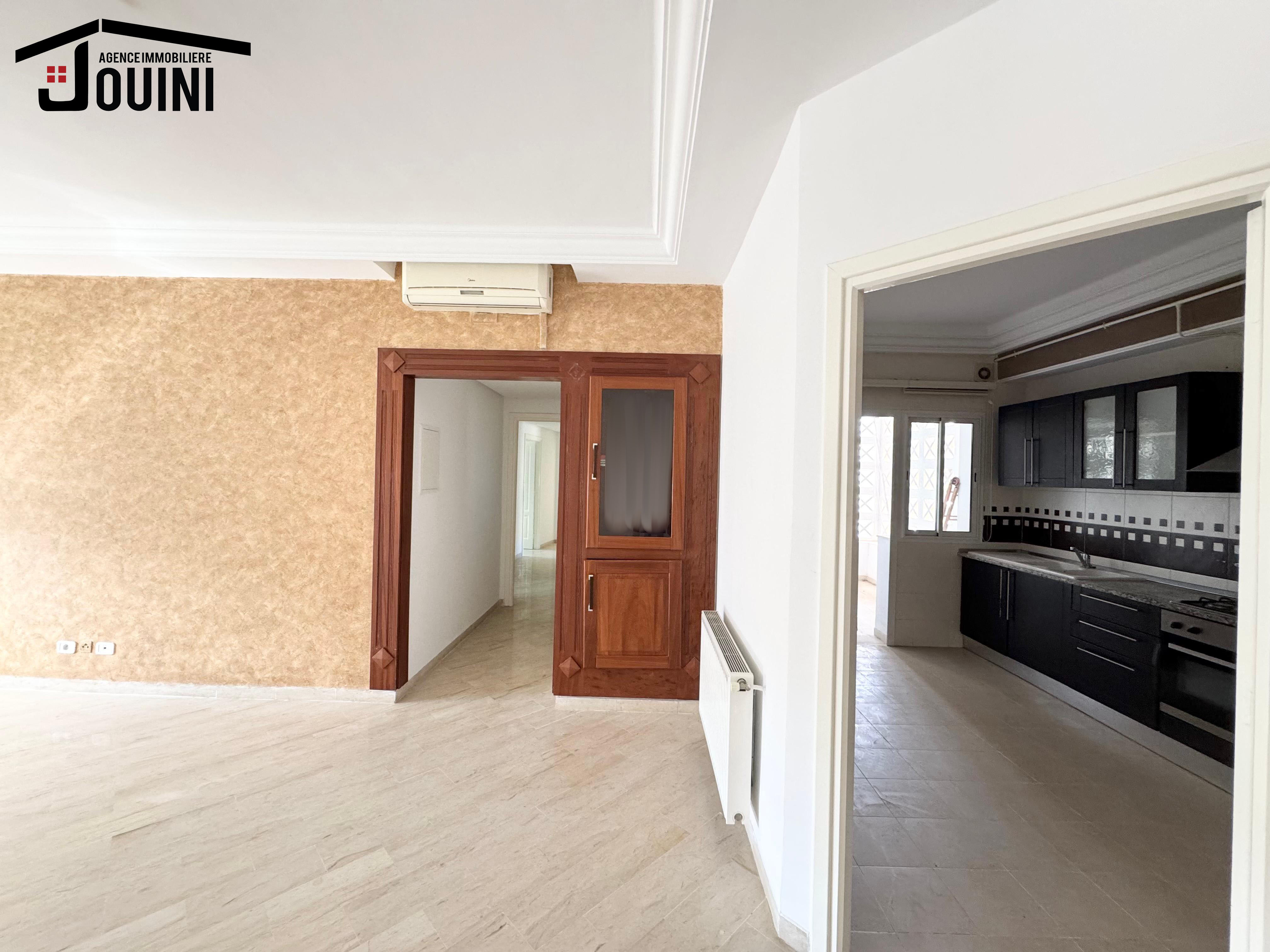 La Marsa El Aouina Vente Appart. 5 pices+ Appartement s4  el wahat aouina