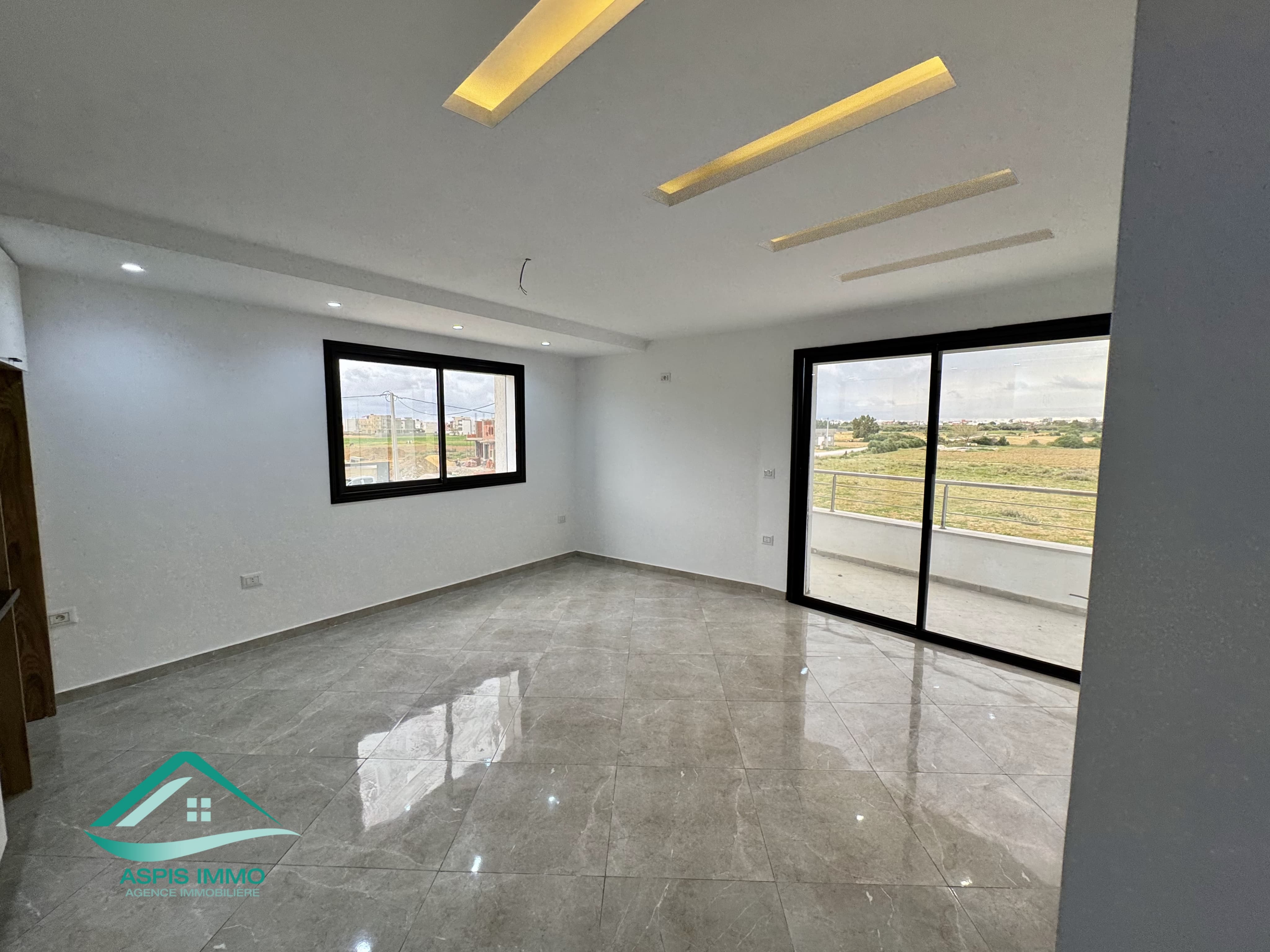 Hammam El Ghezaz Hammam El Ghezaz Vente Appart. 2 pices Vt922appartements  200 mtrs plage hammam ghzeez