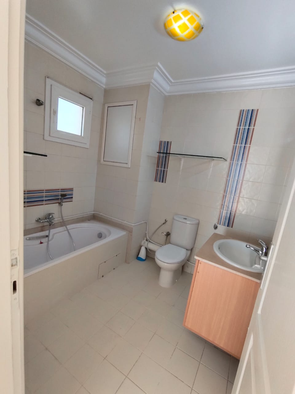 La Marsa&nbsp;El Aouina&nbsp;Vente&nbsp;Appart. 5 pi�ces+&nbsp;Aouina vnt s4