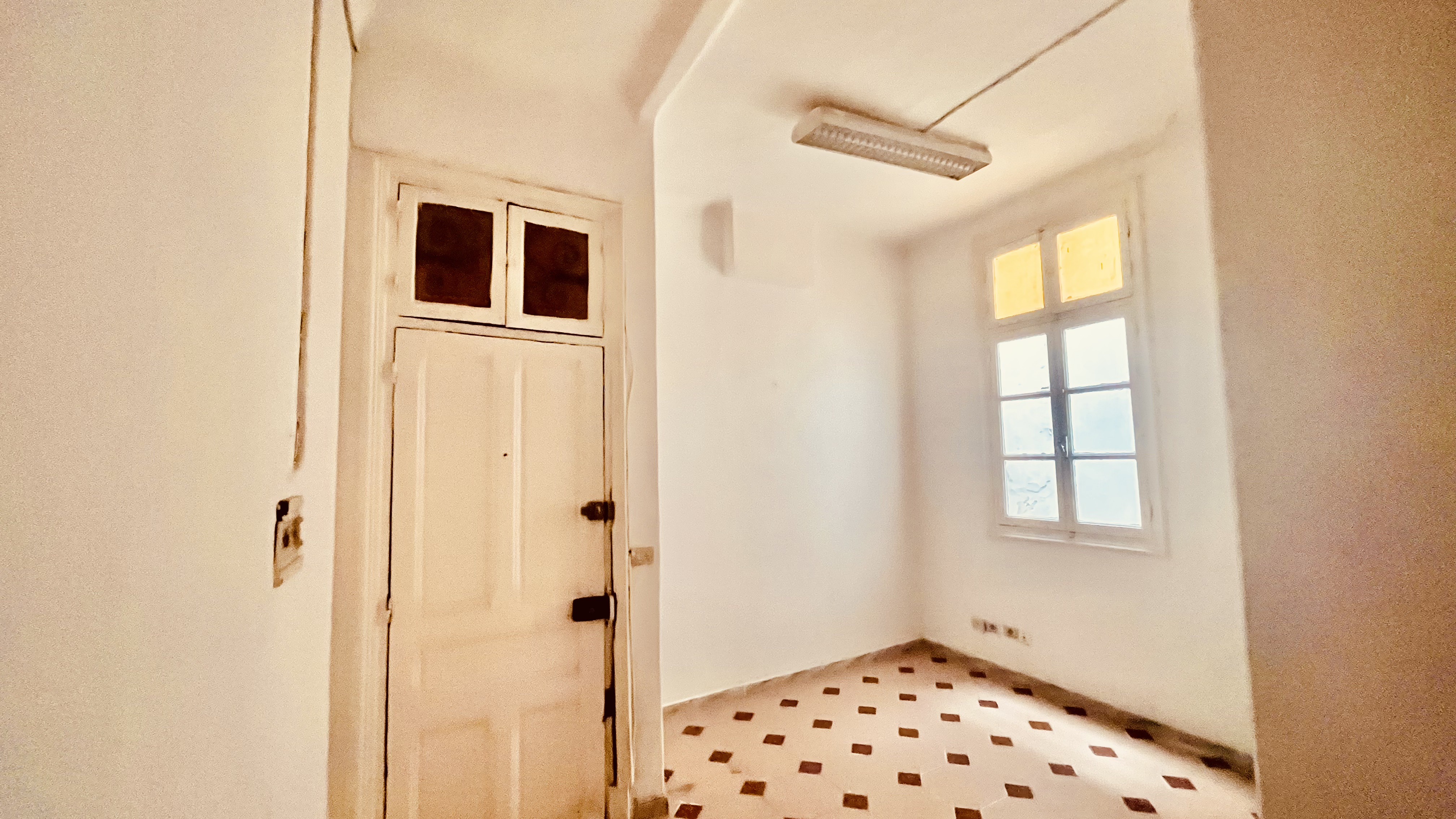 Bab Bhar Republique Vente Appart. 4 pices Centre ville tunis apt centre ville