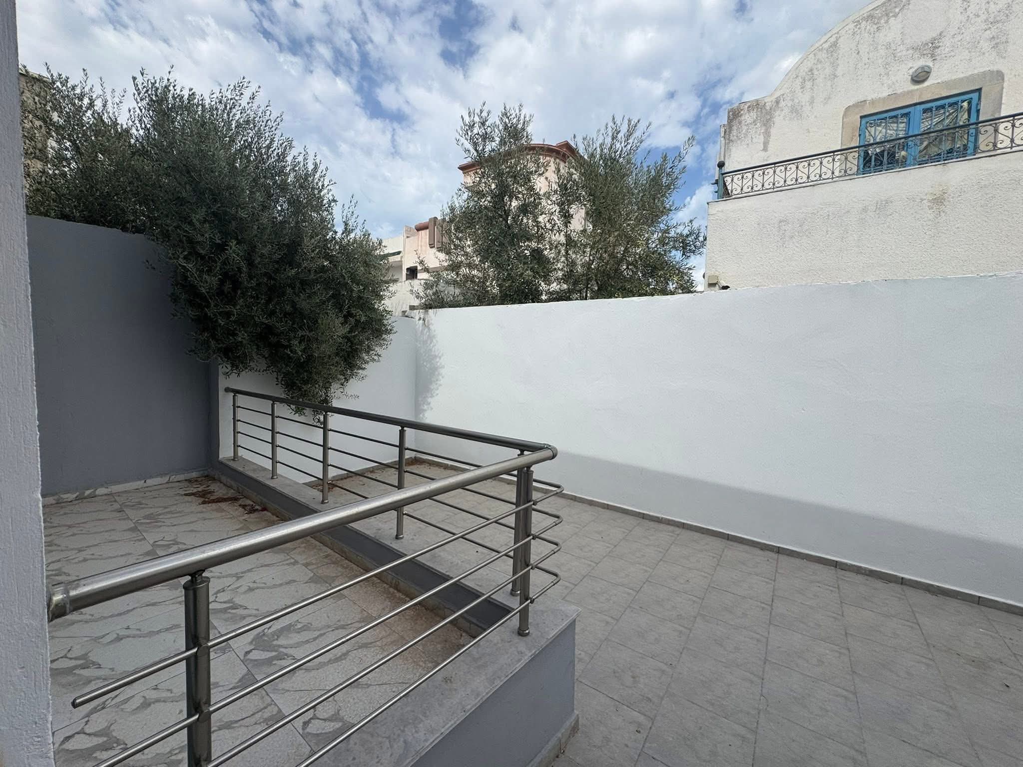 Raoued Cite El Ghazala 1 Vente Appart. 4 pices Villa s3 330 md ghazela