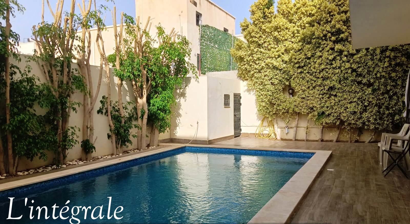 Raoued&nbsp;Cite El Ghazala 1&nbsp;Vente&nbsp;Maisons&nbsp;Belle villa avec deux niveaux ind�pendants
