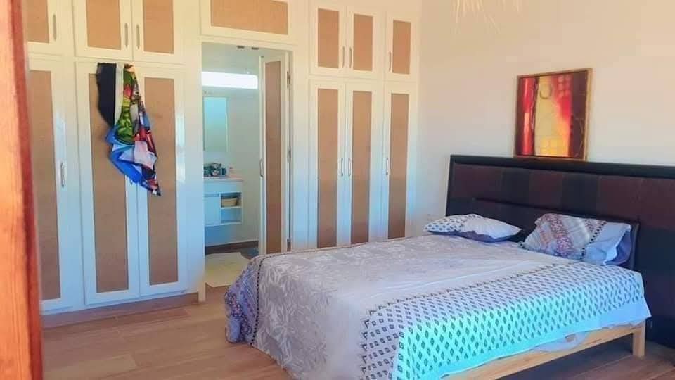 El Haouaria Cite Touristique Vente Maisons Villa salon et 3 suites avec piscine