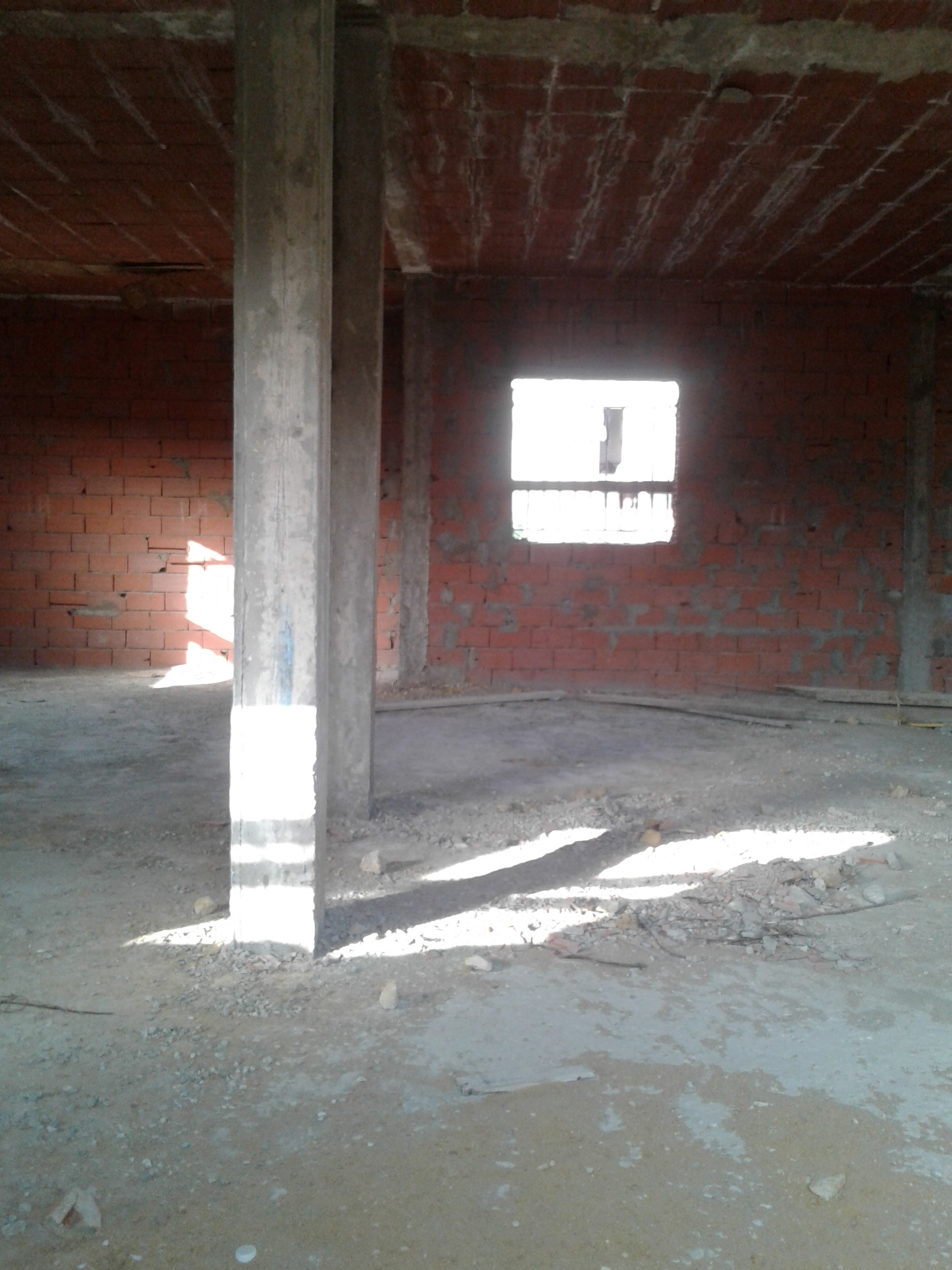 Raoued&nbsp;Jaafar 2&nbsp;Vente&nbsp;Autre&nbsp;Villa inachev� sur la route de raoued