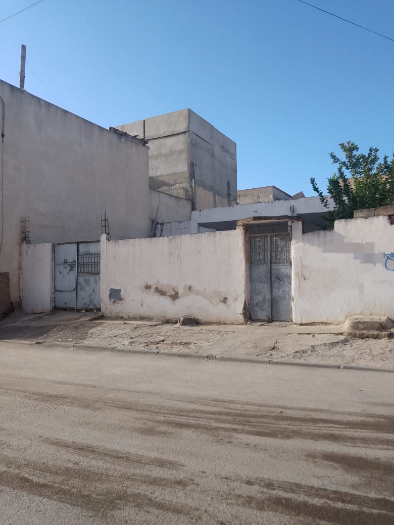 Fouchana Cite Brim Vente Maisons Terrain 160m qui fait le coin