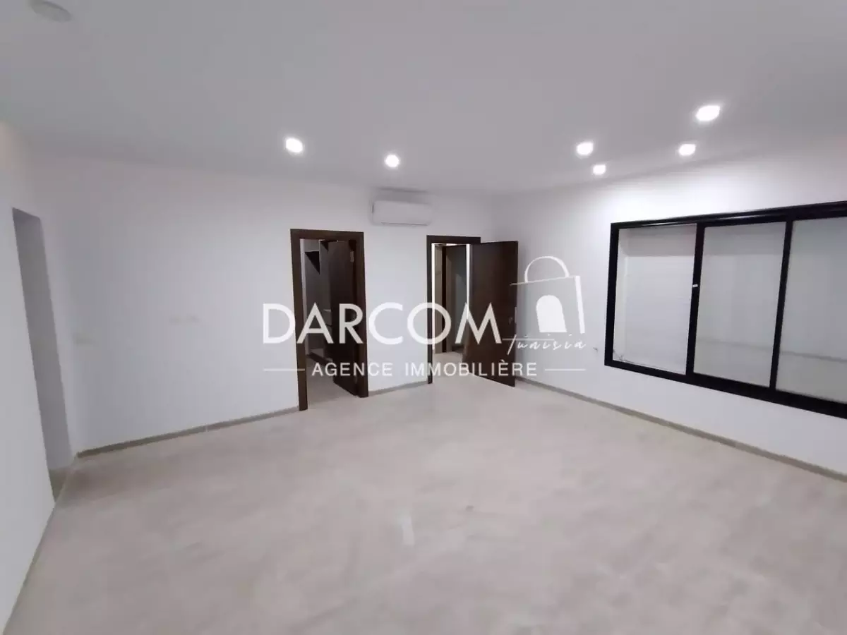 La Soukra Chotrana 2 Vente Maisons Villa avec piscine chotrana