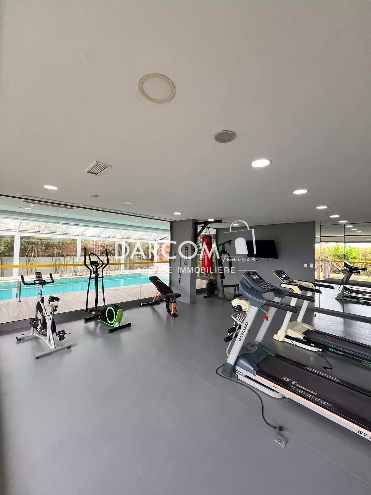 La Soukra La Soukra Vente Appart. 4 pices S3 spacieux 214m la soukra