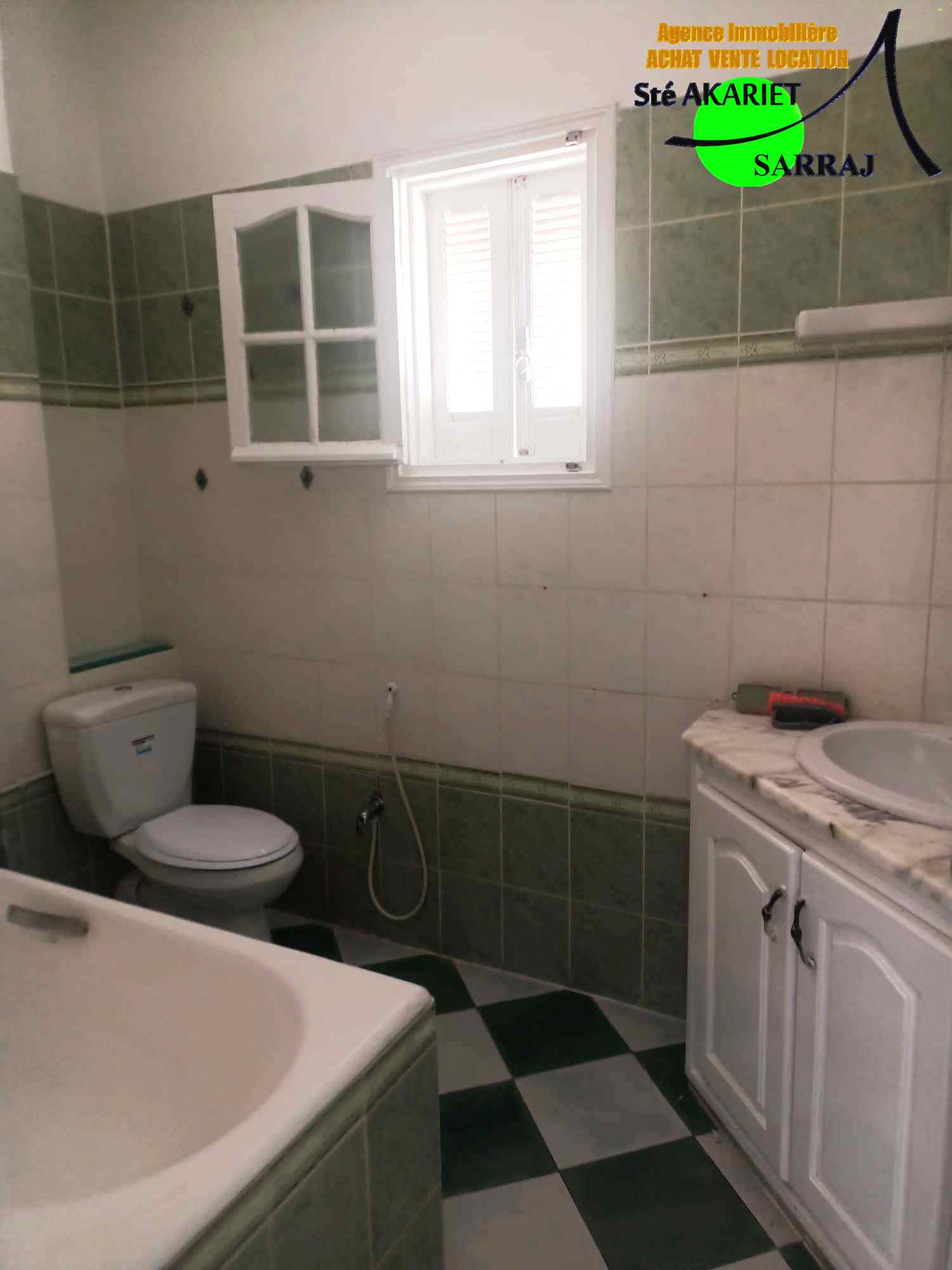 Hammam Sousse&nbsp;Hammam Sousse&nbsp;Vente&nbsp;Maisons&nbsp;Petite immeuble r3 pour projet ou habitation