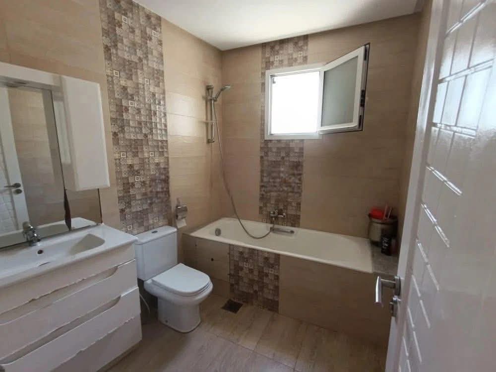 Ariana Ville Cite Ennasr 2 Vente Appart. 4 pices S3 400 md ennasr 2