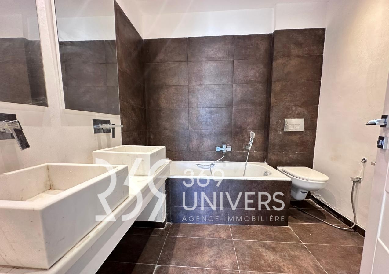 La Marsa Gammart Vente Duplex Triplex avec piscine  gammarth ref sh030