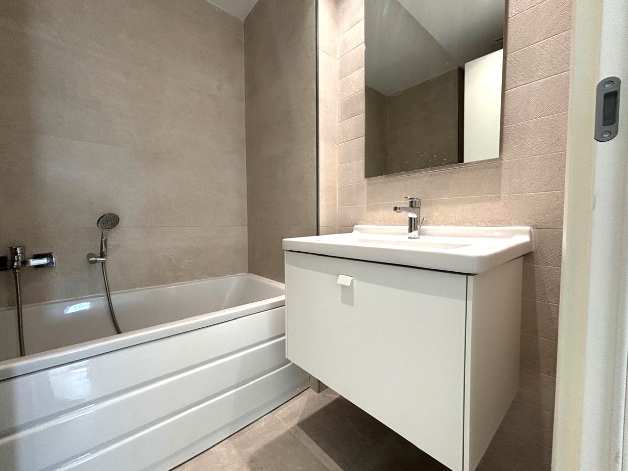 La Soukra Chotrana 2 Vente Appart. 4 pices Un appartement s3 neuf  chotrana 2